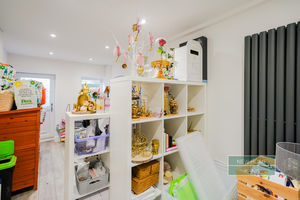 Photo 25- click for photo gallery